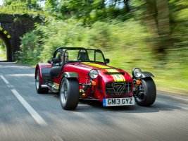 Профессиональное удаление катализатора Caterham Seven