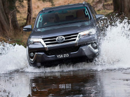Профессиональное удаление катализатора Toyota Fortuner