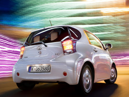 Профессиональное удаление катализатора Toyota iQ